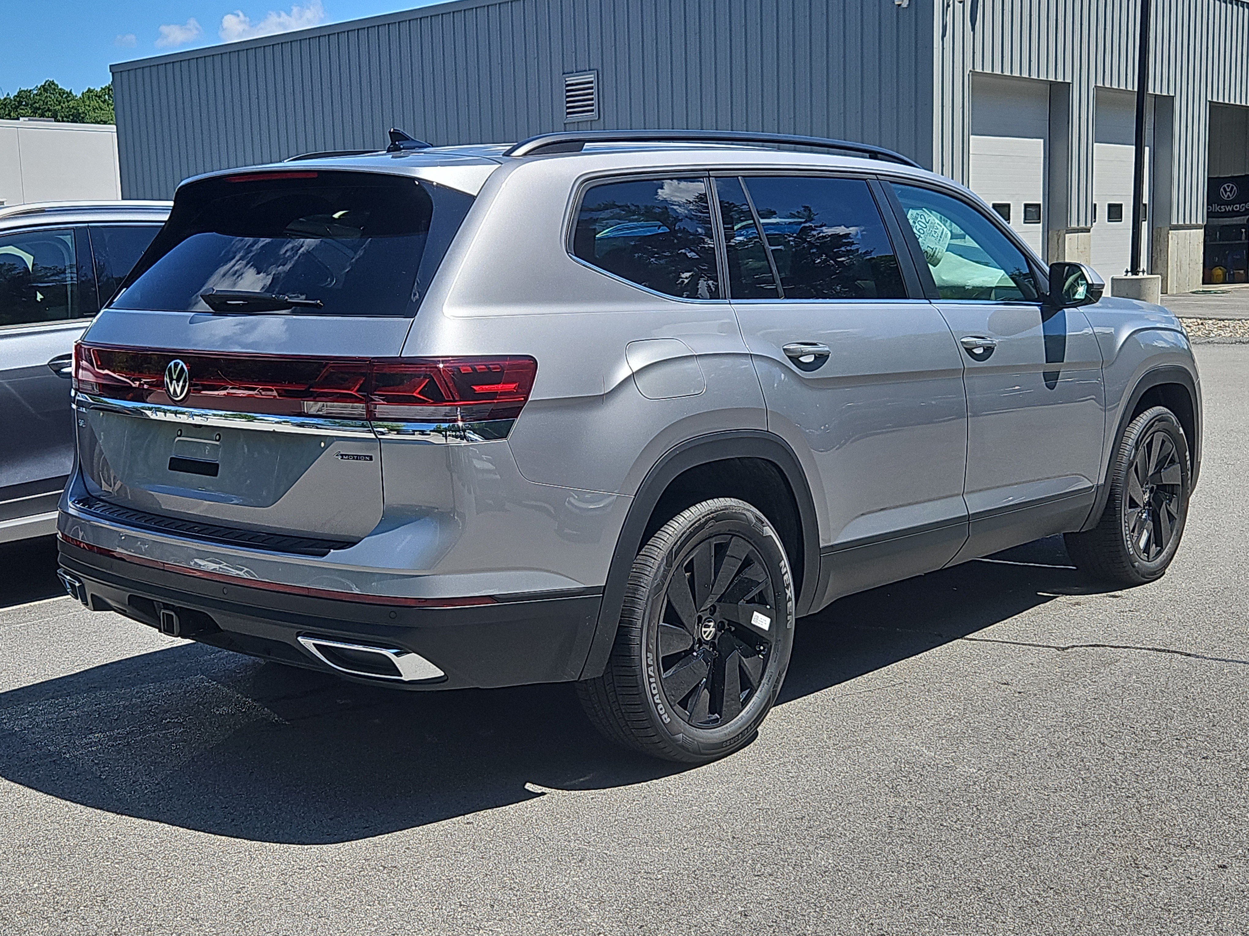 New 2026 Volkswagen Atlas SE AWD/4WD image 2