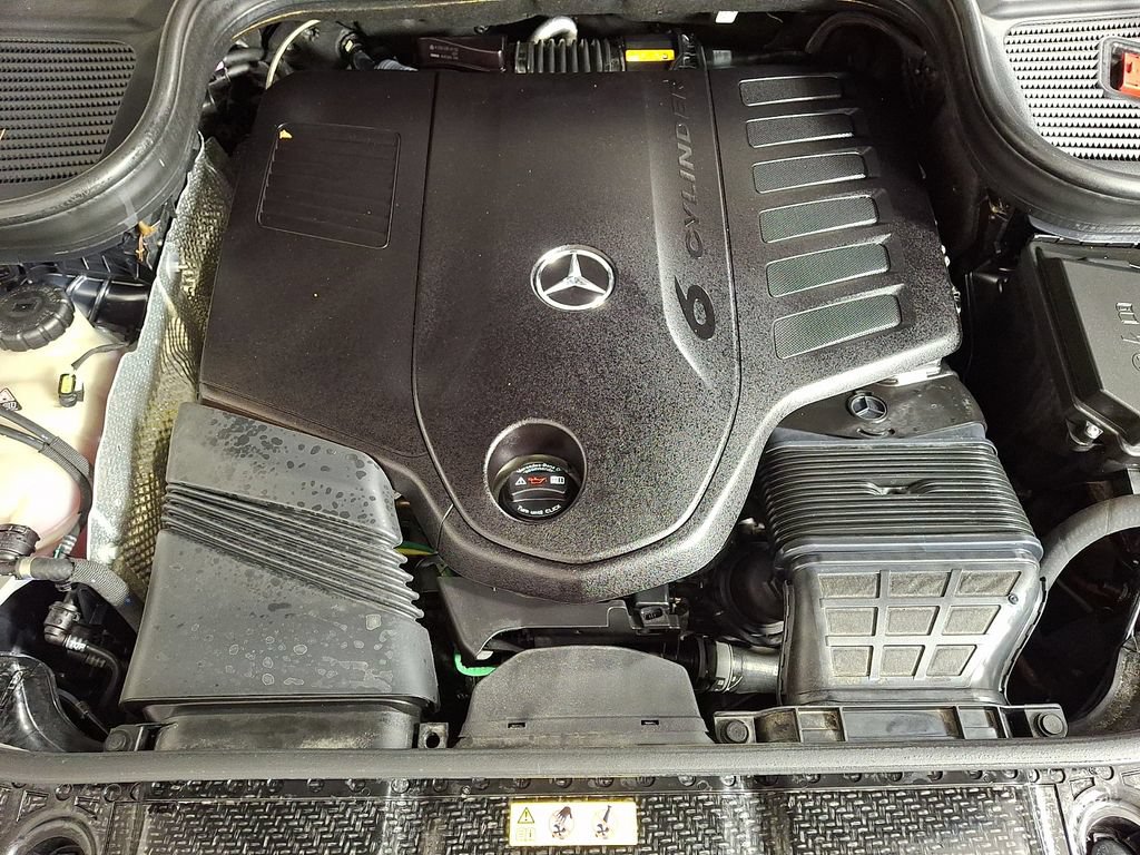 Used 2024 Mercedes-Benz GLS 450 4MATIC image 29