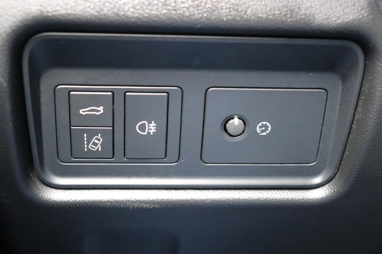 Used 2020 Jaguar F-TYPE Checkered Flag image 36