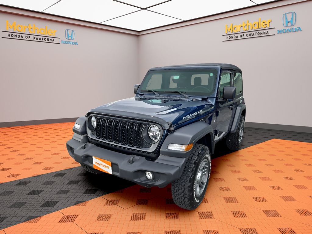 Used 2025 Jeep Wrangler Sport AWD/4WD image 1