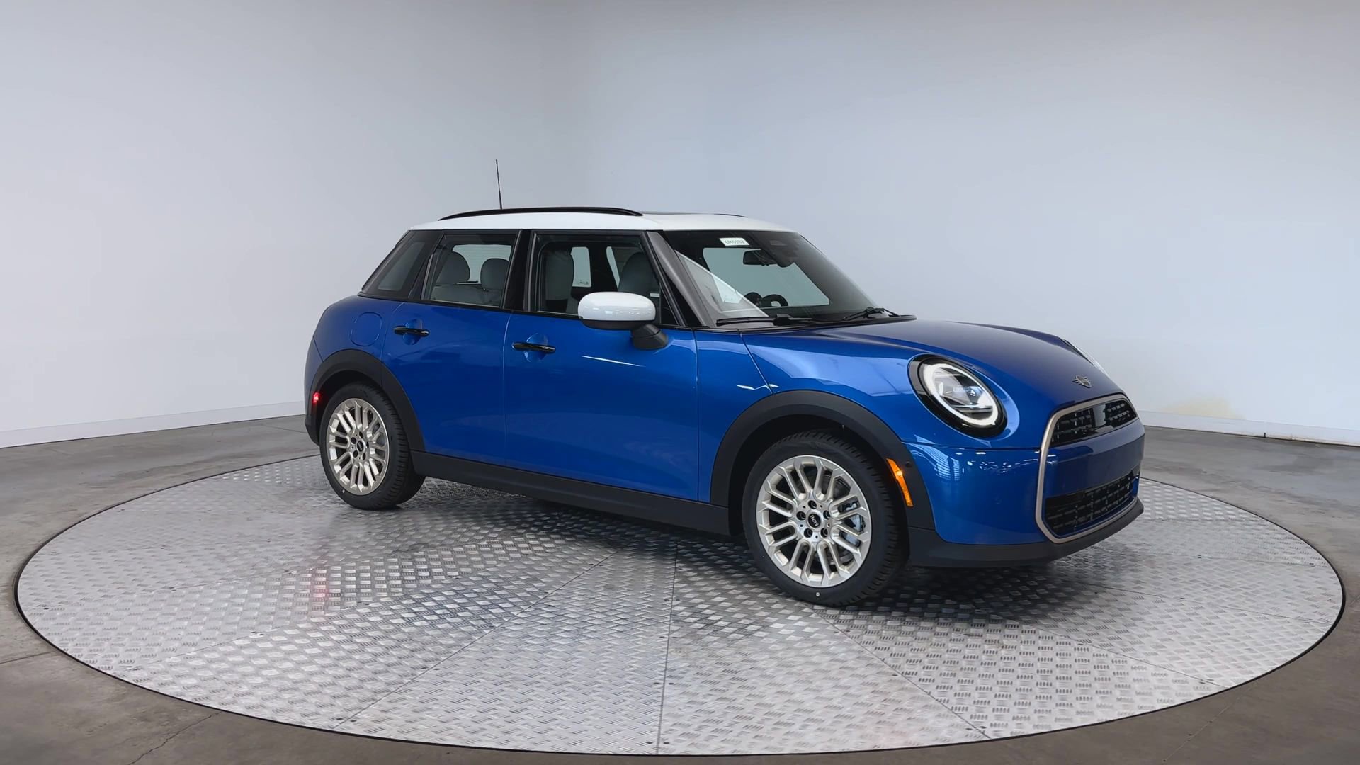 New 2026 MINI Cooper 4-Door Hardtop image 2