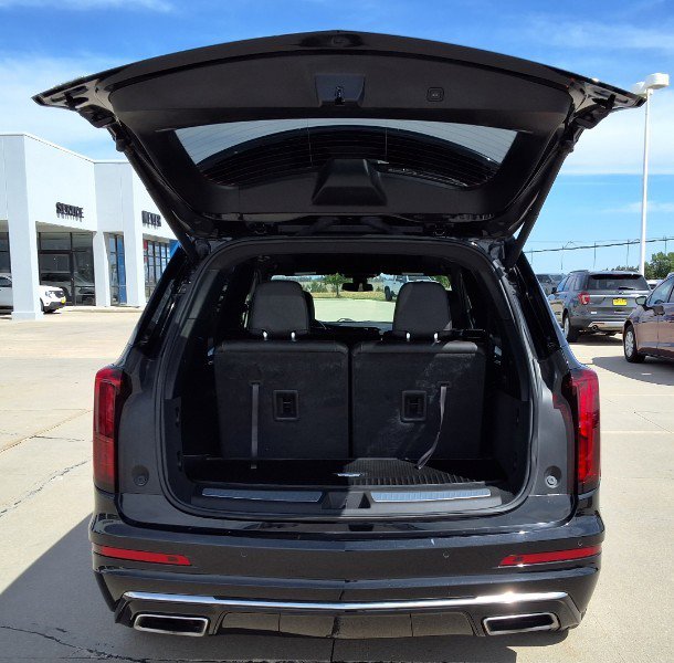 Used 2024 Cadillac XT6 Luxury w/ LPO, Floor Liner Package AWD/4WD image 9