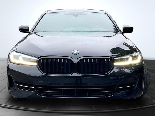 Used 2022 BMW 530i xDrive w/ Convenience Package AWD/4WD image 3