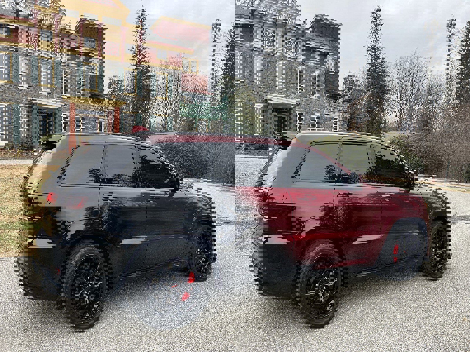 Used 2018 Jeep Grand Cherokee SRT image 11