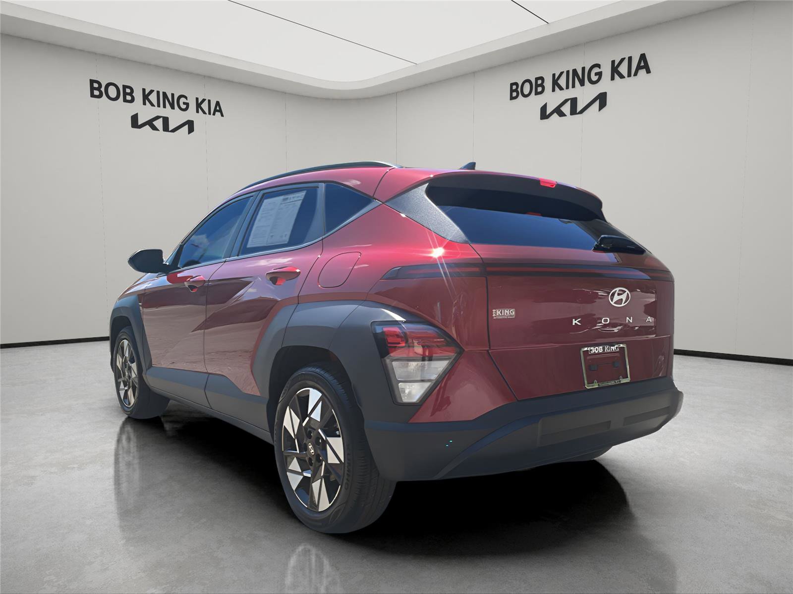 Used 2024 Hyundai Kona SEL image 3
