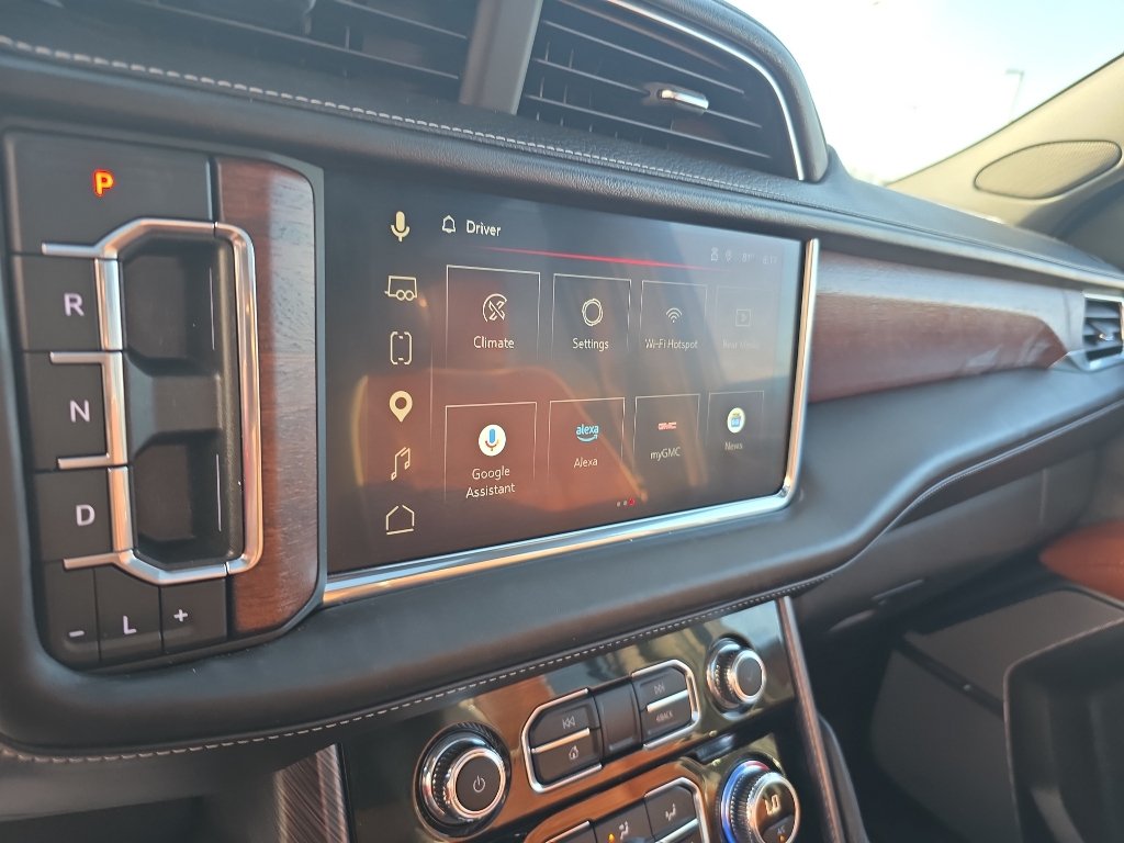Certified 2023 GMC Yukon Denali Ultimate AWD/4WD image 11