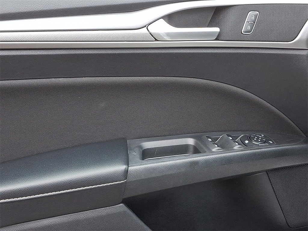 Certified 2019 Ford Fusion SE image 13