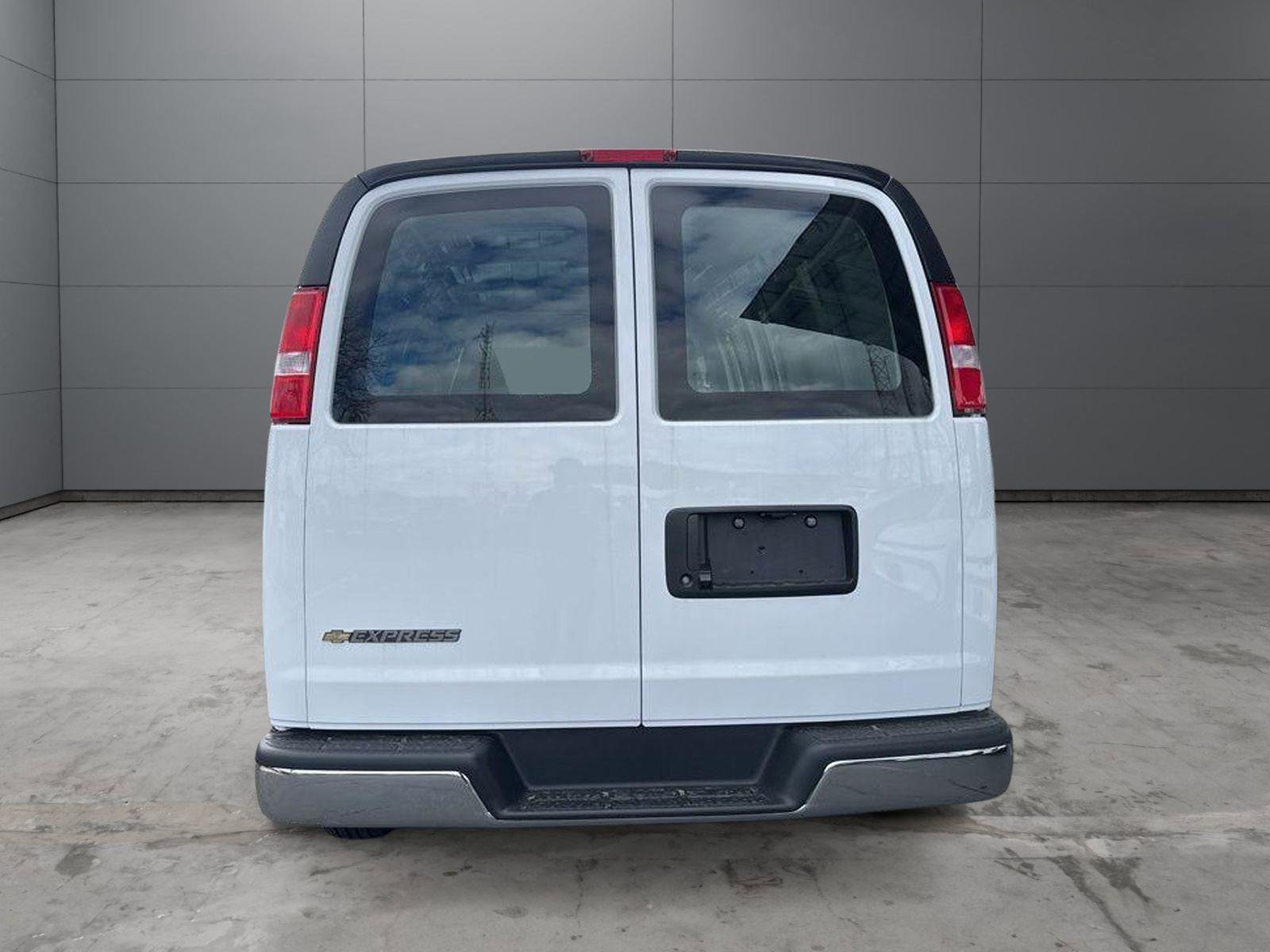 New 2026 Chevrolet Express 2500 w/ Driver Convenience Package RWD image 7