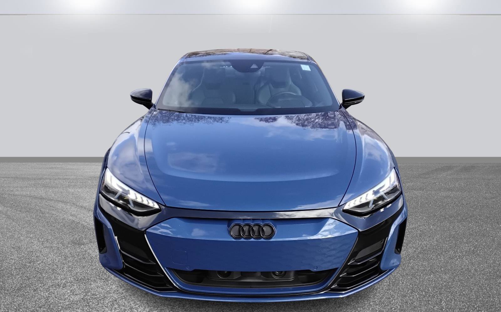 Used 2022 Audi e-tron GT Premium Plus w/ Performance Package image 2