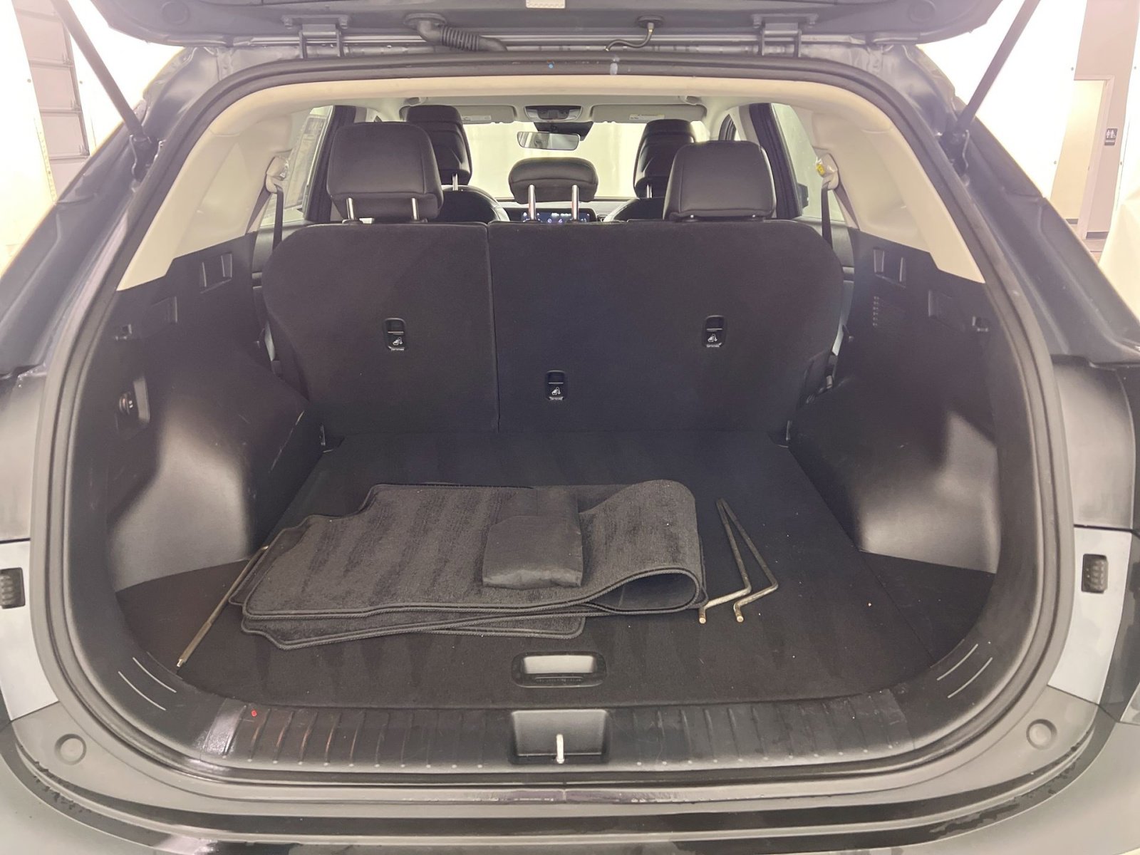 Used 2023 Kia Sportage EX image 26