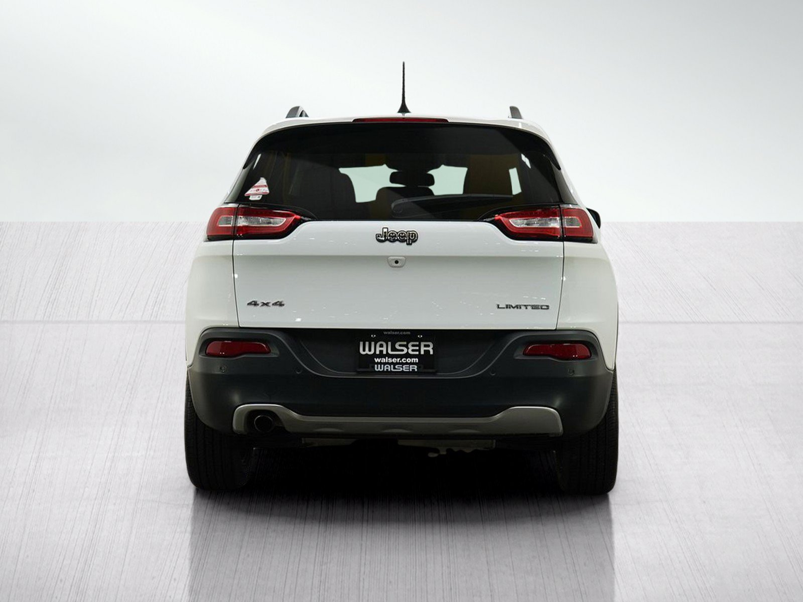 Used 2018 Jeep Cherokee Limited AWD/4WD image 5