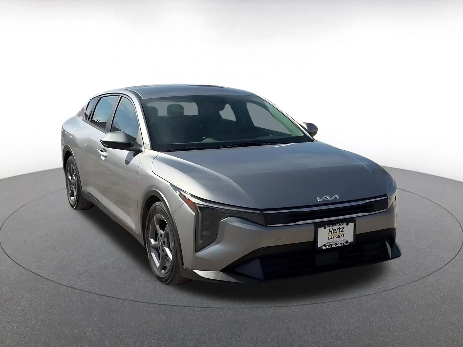 Used 2025 Kia K4 LXS image 3