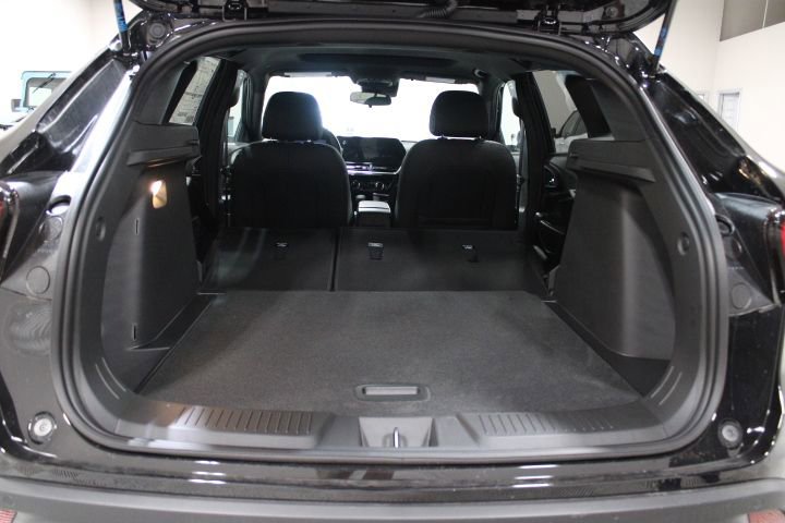 New 2026 Chevrolet Trax RS w/ Sunroof Package FWD image 15