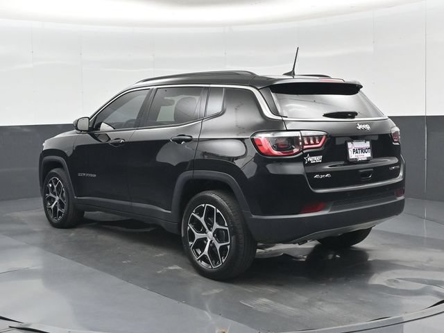 Used 2024 Jeep Compass Limited AWD/4WD image 30