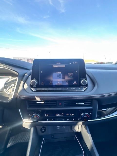 Certified 2025 Nissan Rogue SV w/ Rock Creek Premium Package image 15