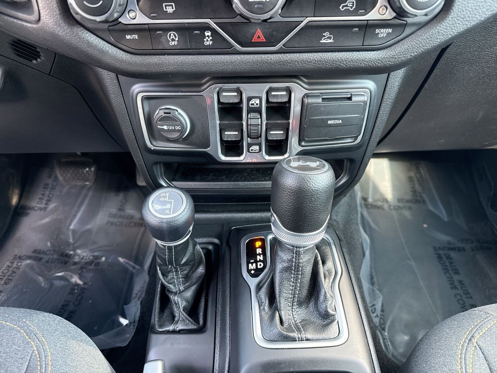 Used 2024 Jeep Wrangler Sport S image 22