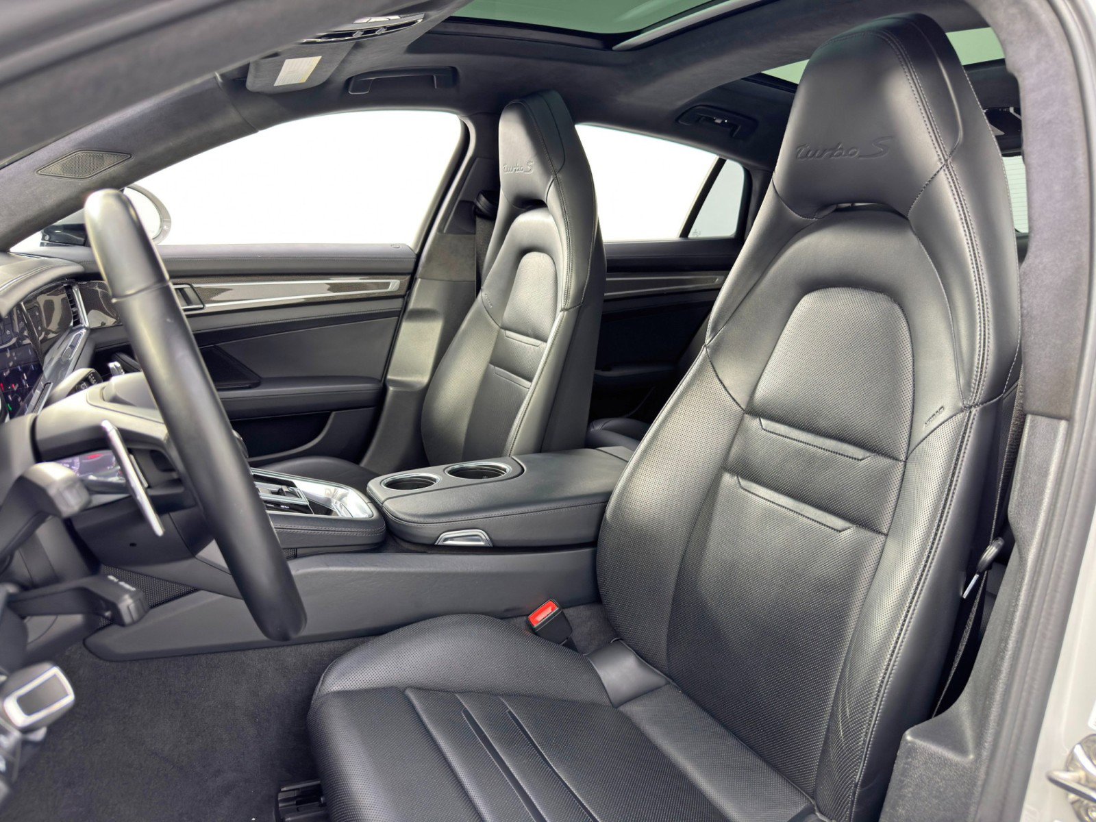 Used 2022 Porsche Panamera Turbo S w/ Premium Package image 44