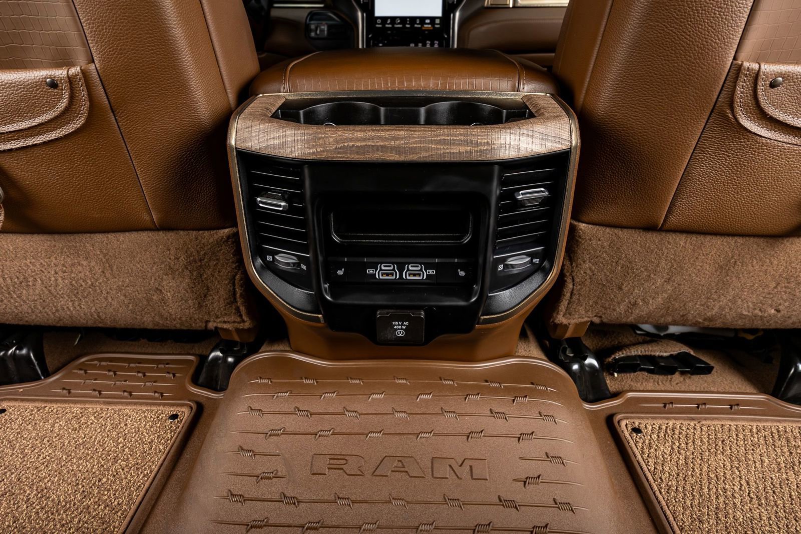 Used 2023 RAM 3500 Limited image 32