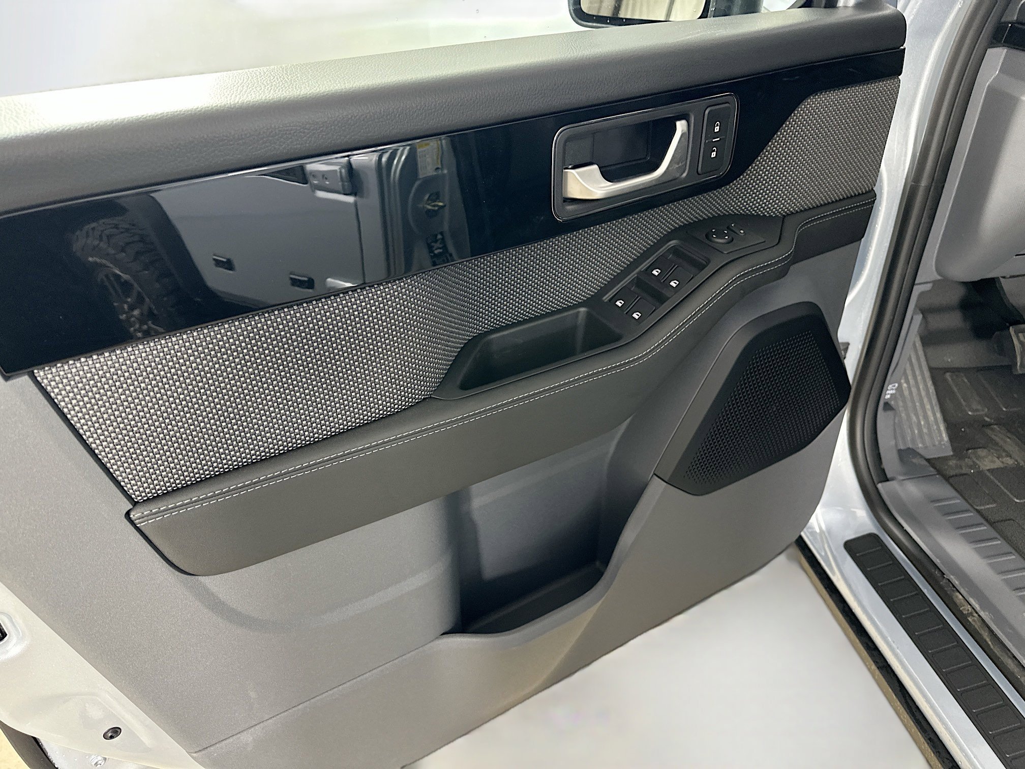 New 2026 INEOS Grenadier Station Wagon AWD/4WD image 17