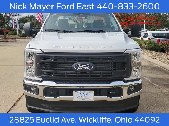 New 2027 Ford F350 XL w/ XL Chrome Package AWD/4WD image 2