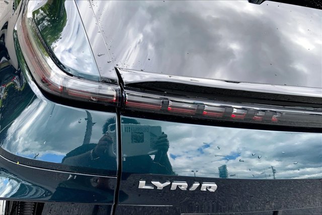 Used 2024 Cadillac Lyriq Luxury AWD/4WD image 29
