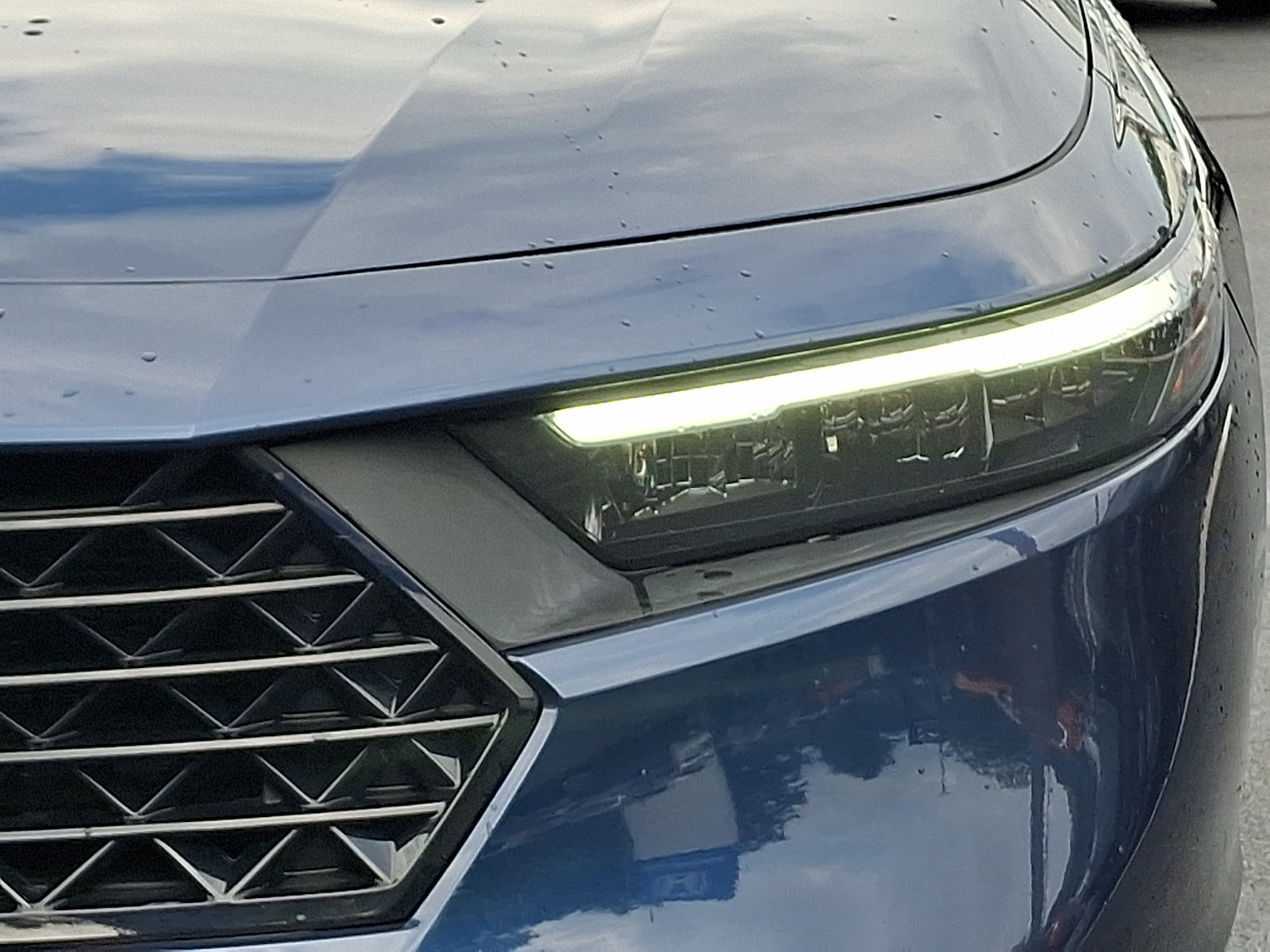Certified 2024 Honda Accord EX image 9