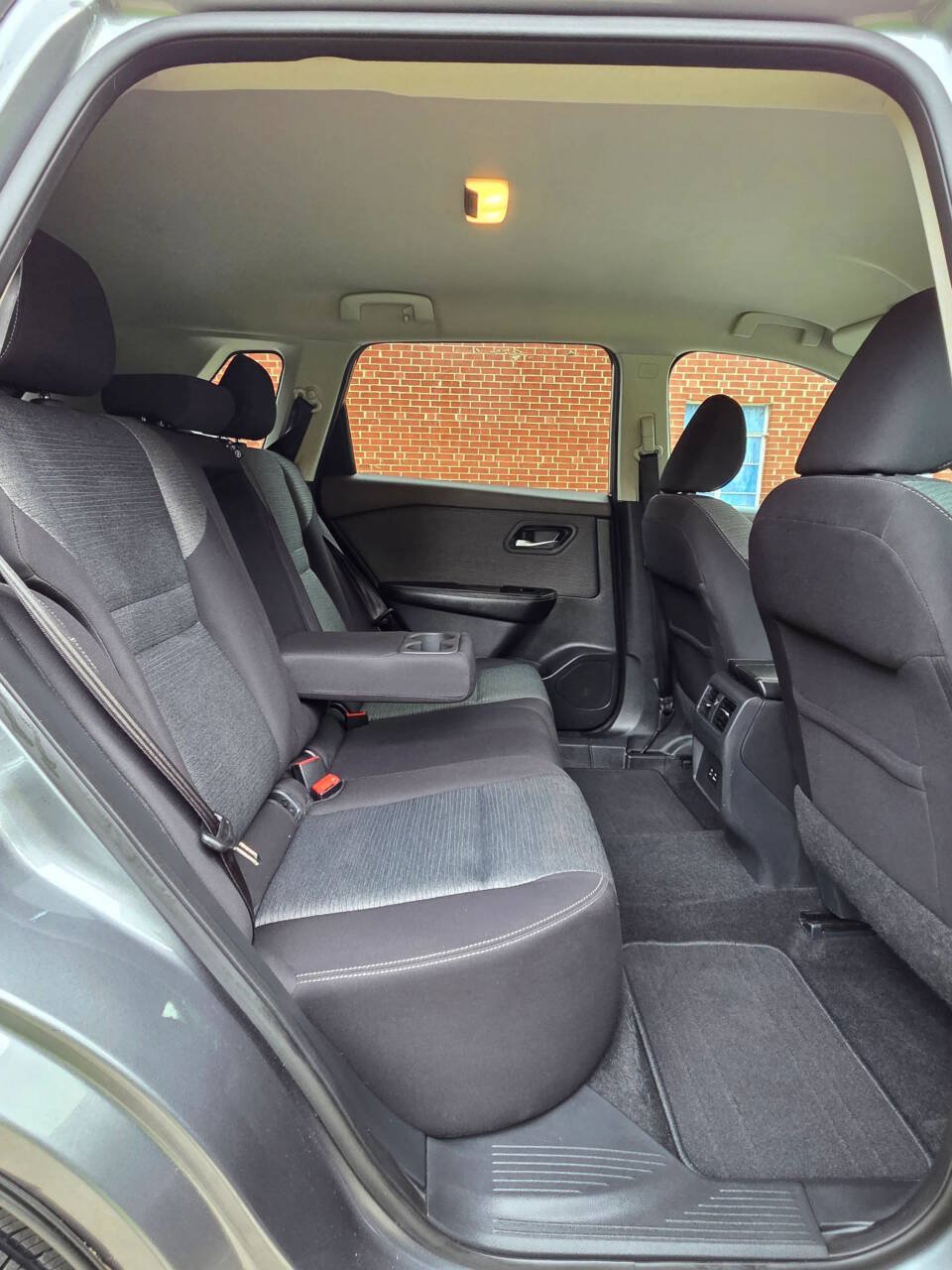 Used 2021 Nissan Rogue SV FWD image 17