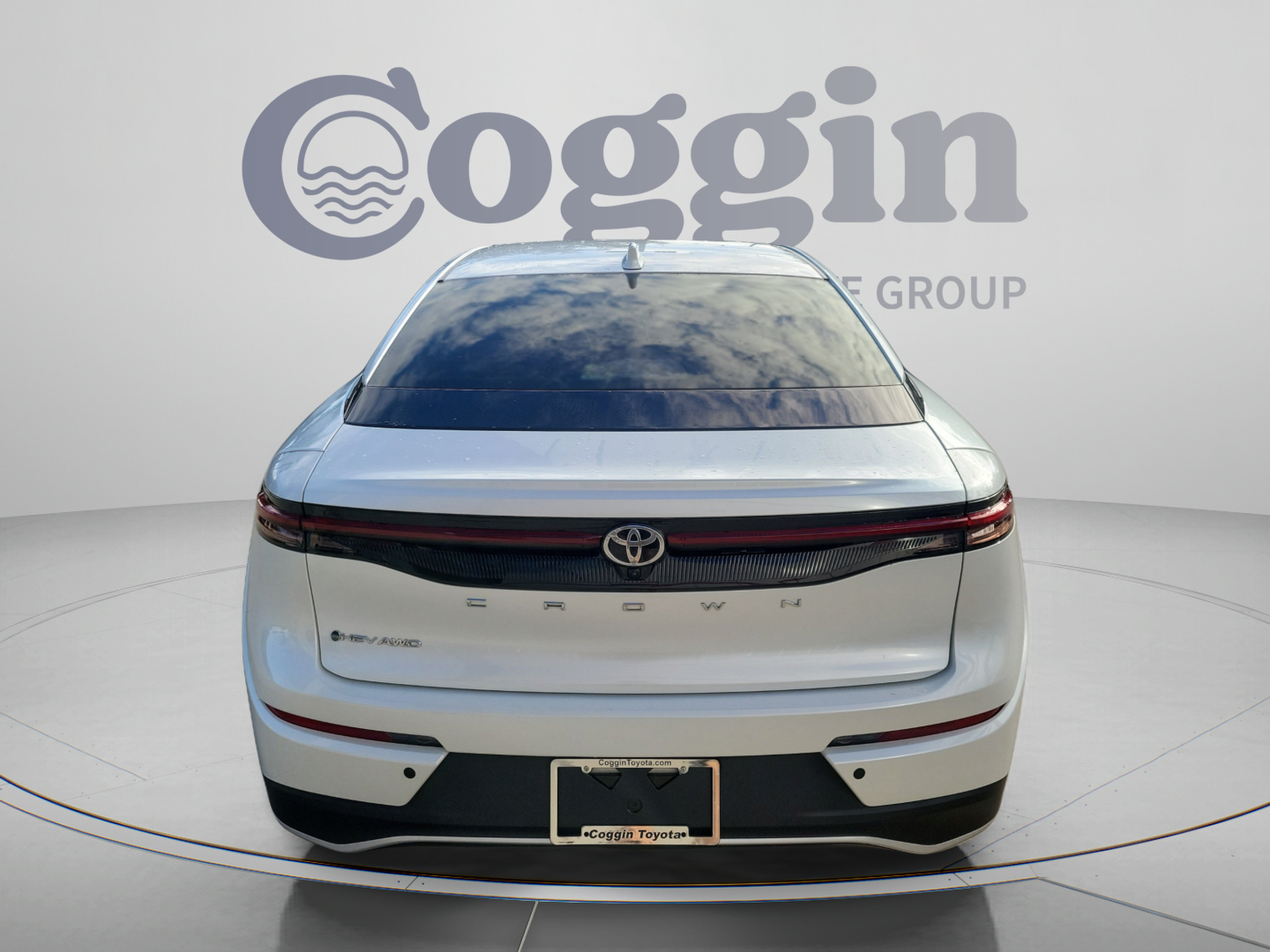 Certified 2025 Toyota Crown AWD/4WD image 4
