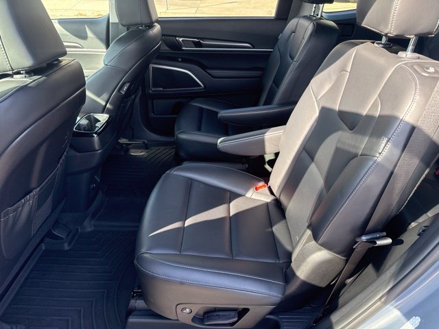 Used 2024 Kia Telluride S w/ S Sunroof Package FWD image 26