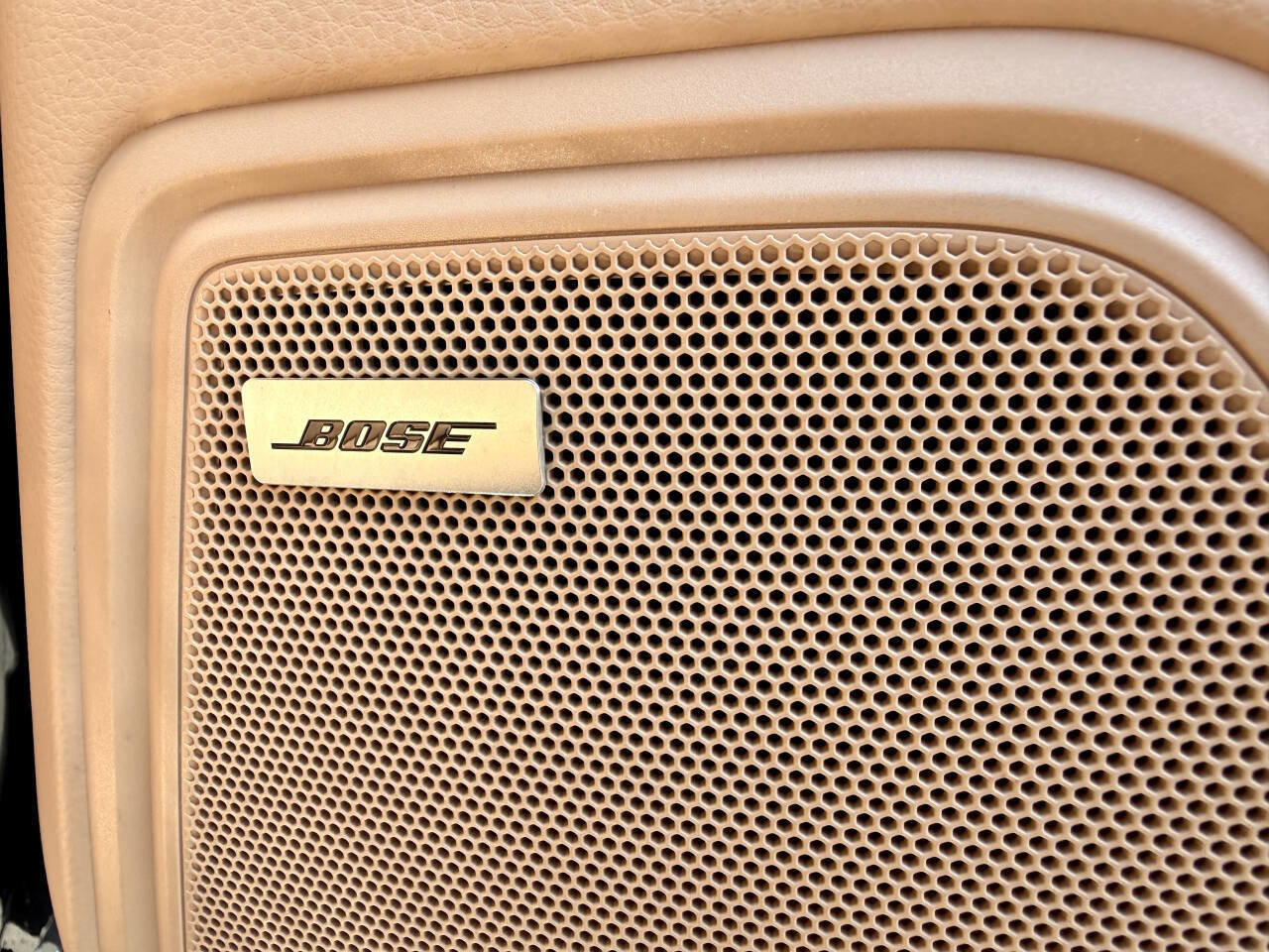 Used 2024 Porsche Macan w/ Premium Plus Package AWD/4WD image 27