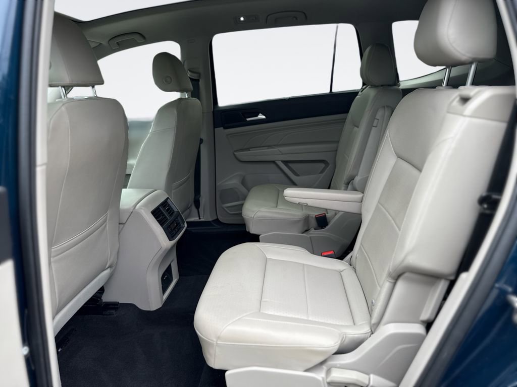 Used 2022 Volkswagen Atlas SE w/ Panoramic Sunroof Package image 24