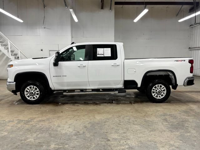 Used 2024 Chevrolet Silverado 2500 LT AWD/4WD image 4