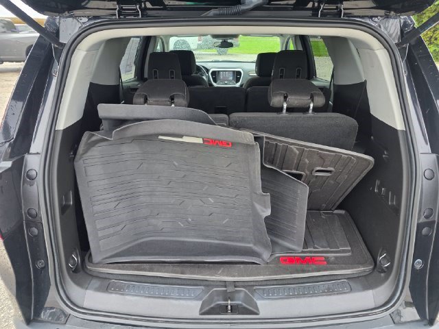 Used 2019 GMC Acadia SLE w/ LPO, Floor Liner Package AWD/4WD image 10