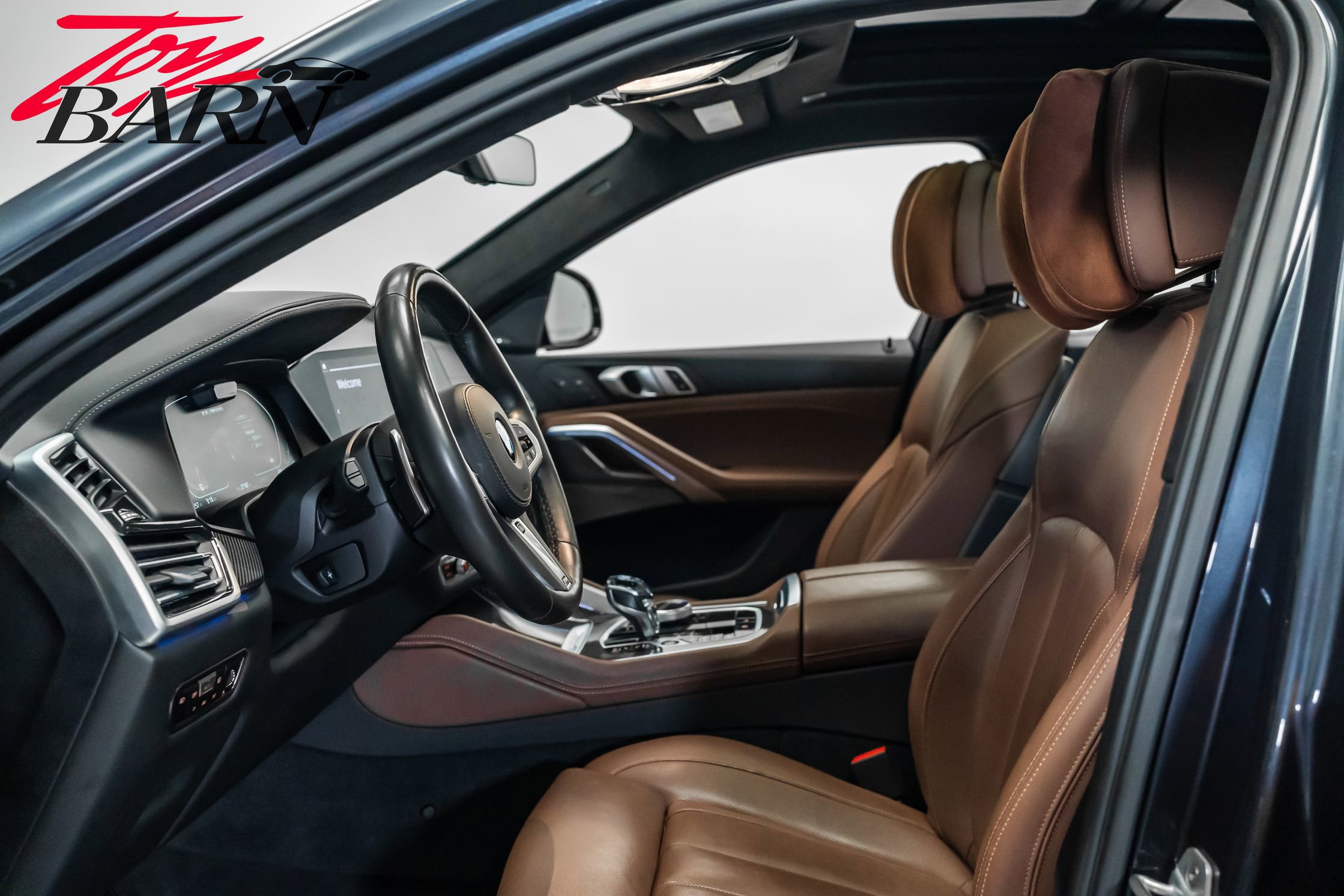 Used 2020 BMW X6 M50i w/ Executive Package image 26