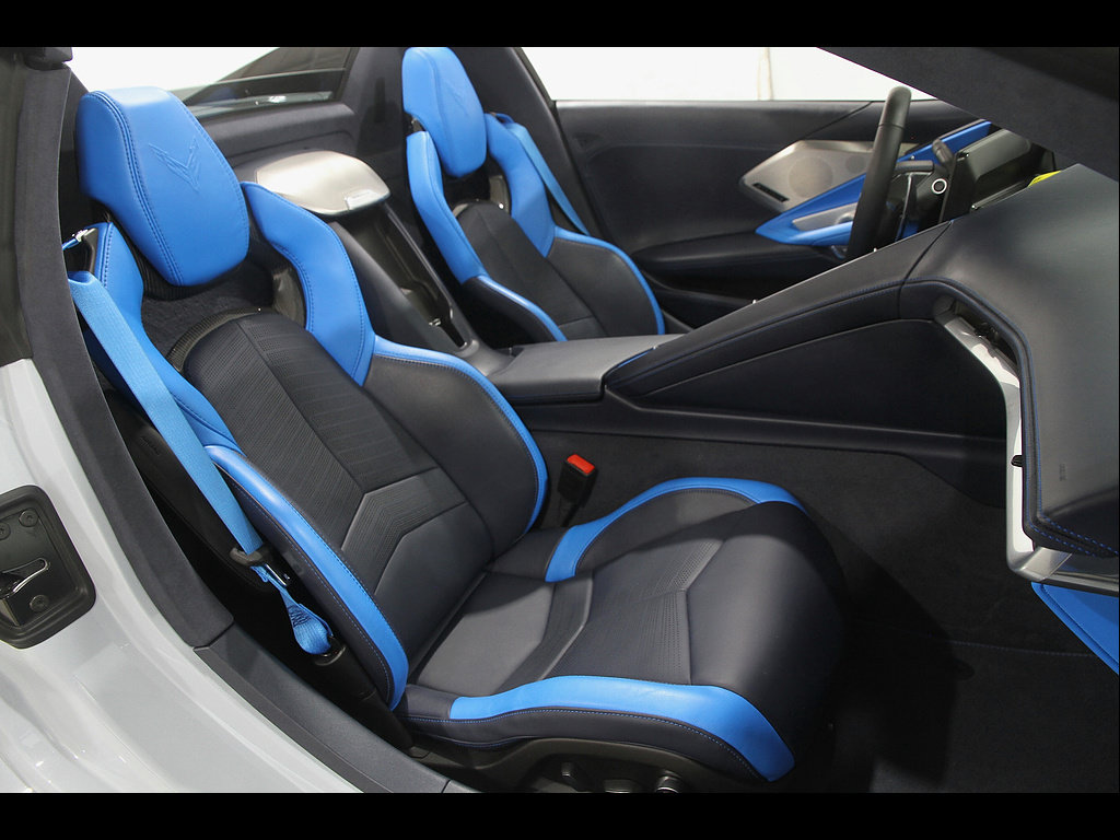Used 2023 Chevrolet Corvette Stingray Premium Conv w/ Z51 Performance Package RWD image 26