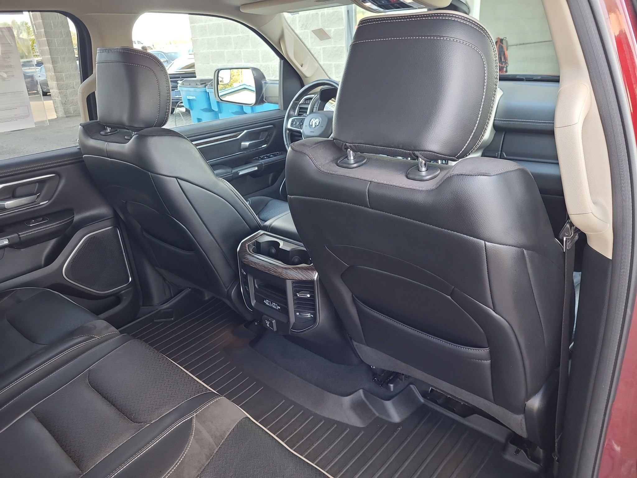 Used 2019 RAM 1500 Laramie image 32