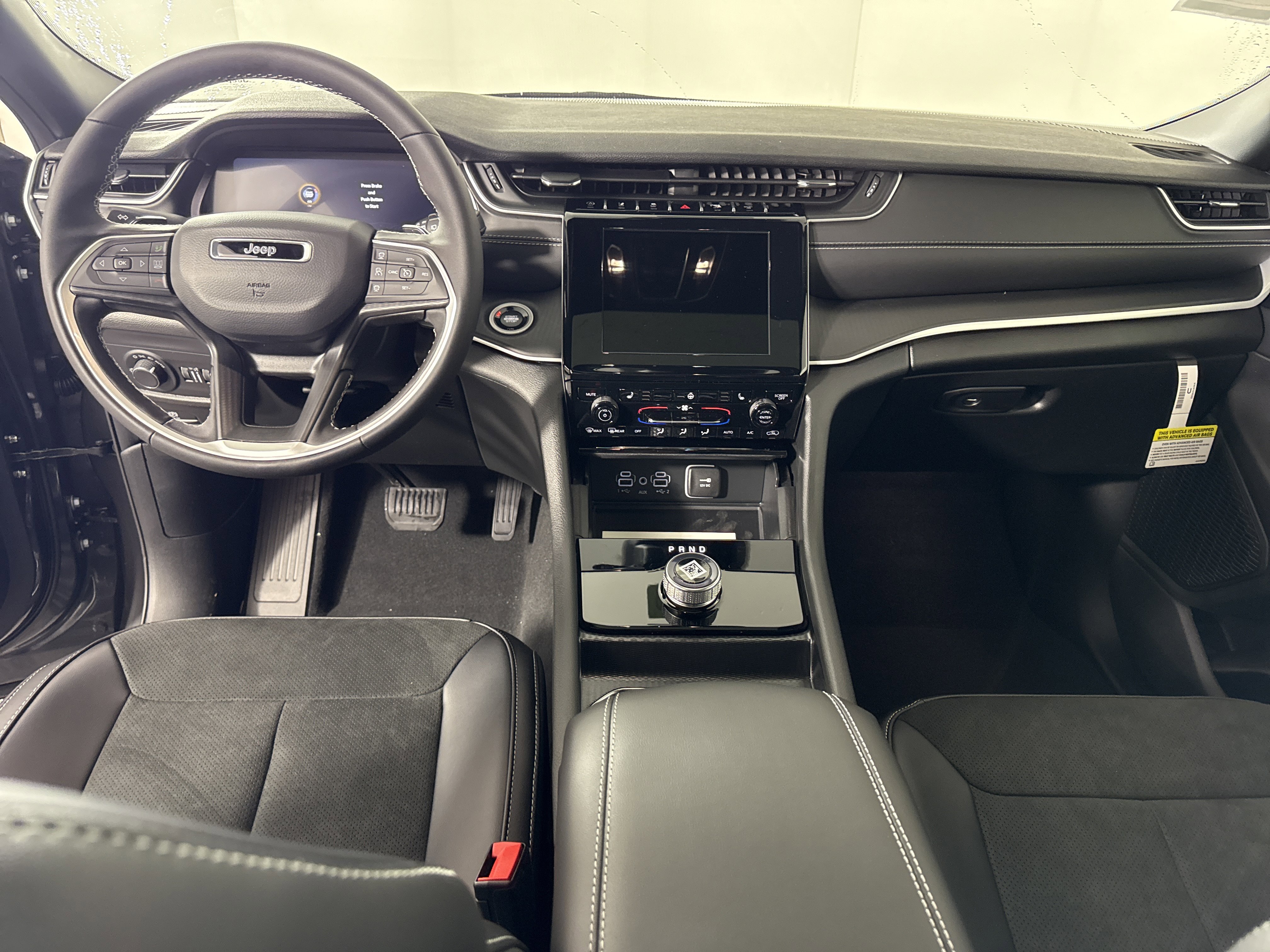 New 2025 Jeep Grand Cherokee L Altitude image 15