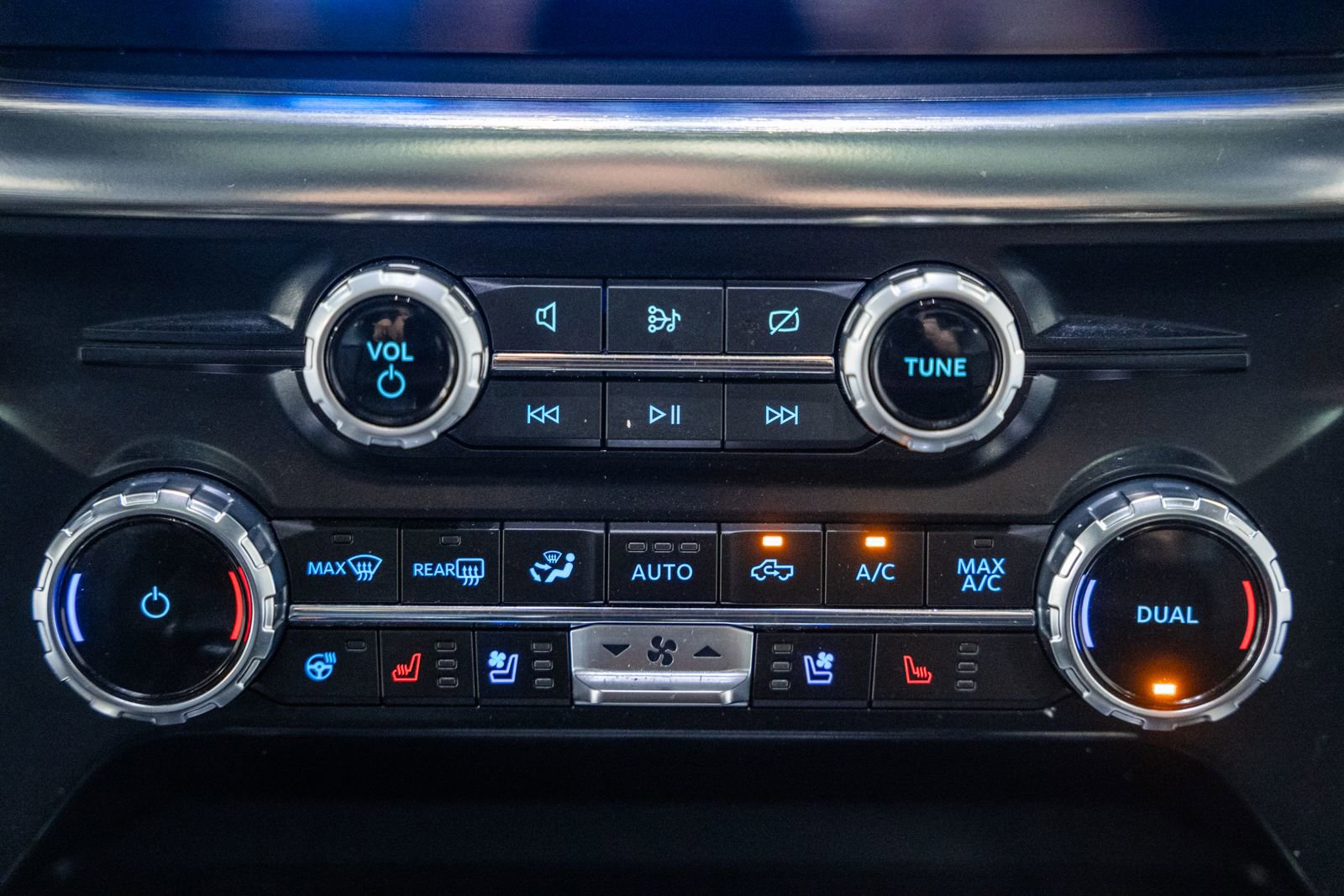 Certified 2023 Ford F150 Lariat w/ Equipment Group 502A High image 31