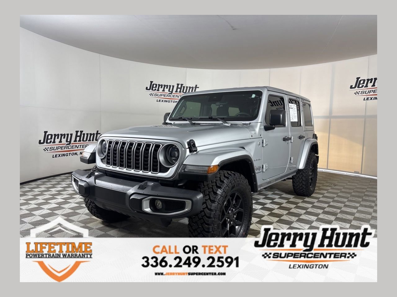 Used 2024 Jeep Wrangler Unlimited Sahara w/ Safety Group AWD/4WD image 1