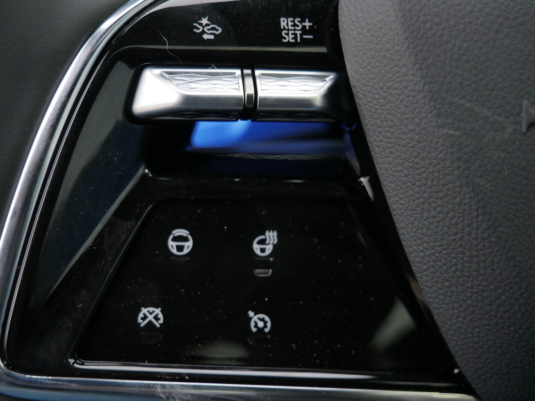 New 2026 Cadillac Optiq Luxury 1 w/ LPO, Floor Liner Package image 25