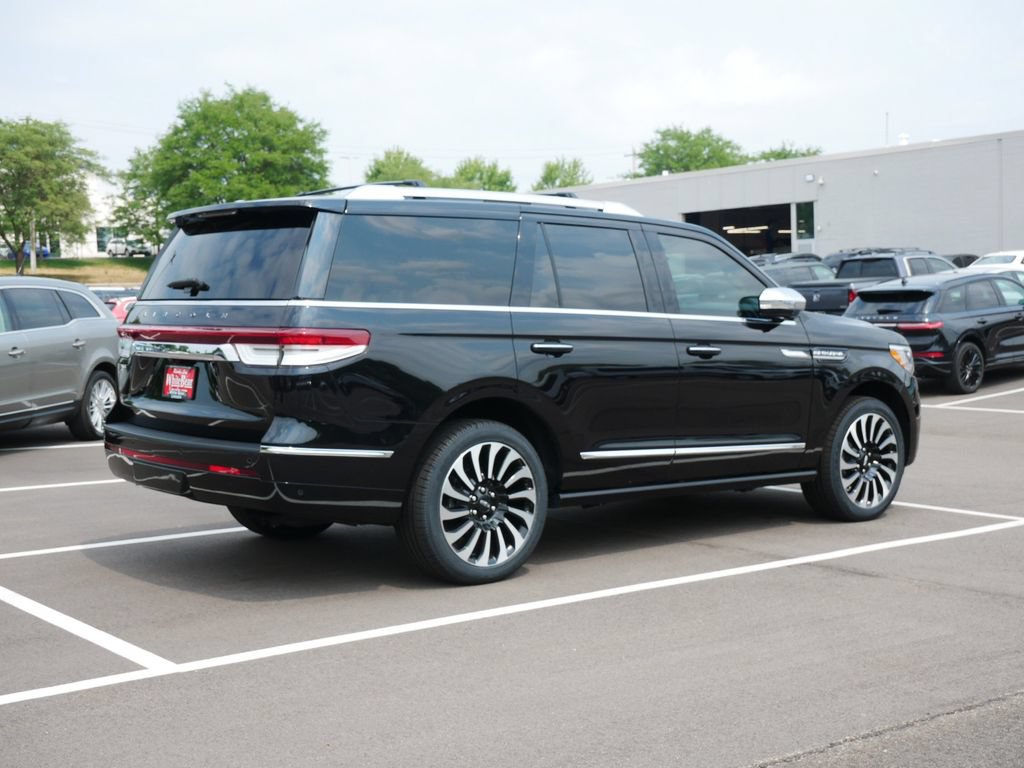 Used 2024 Lincoln Navigator Black Label AWD/4WD image 5