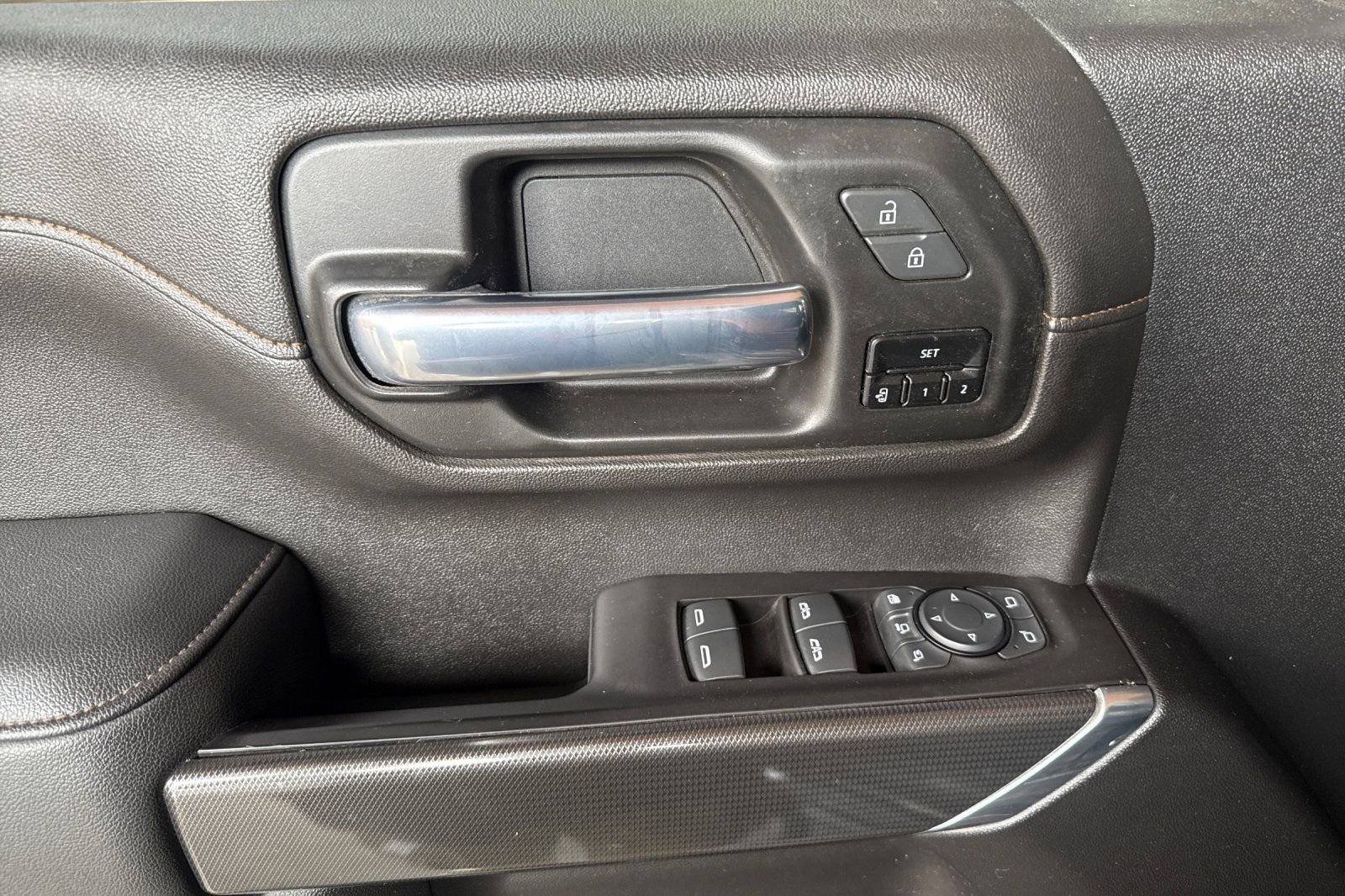 Used 2020 GMC Sierra 2500 AT4 w/ AT4 Premium Package AWD/4WD image 11