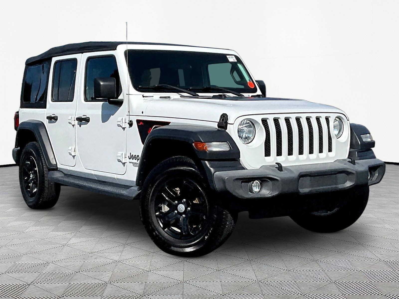Used 2018 Jeep Wrangler Unlimited Sport S AWD/4WD image 3