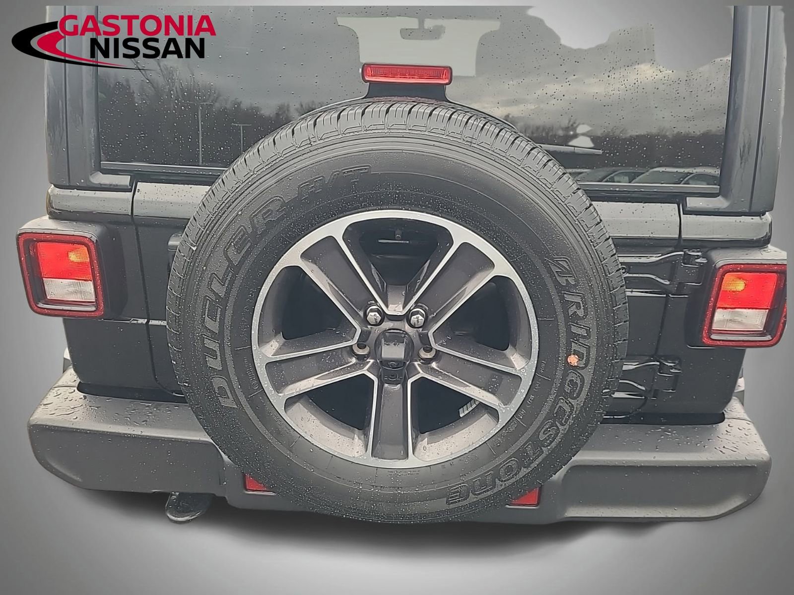 Used 2023 Jeep Wrangler Sahara image 15