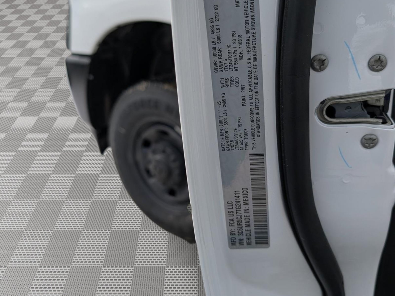New 2026 RAM 2500 Tradesman AWD/4WD image 11