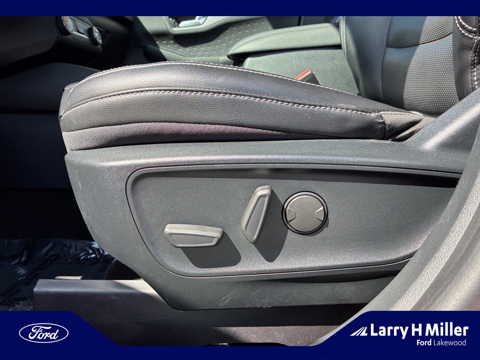 Used 2020 Ford Escape SEL FWD image 14