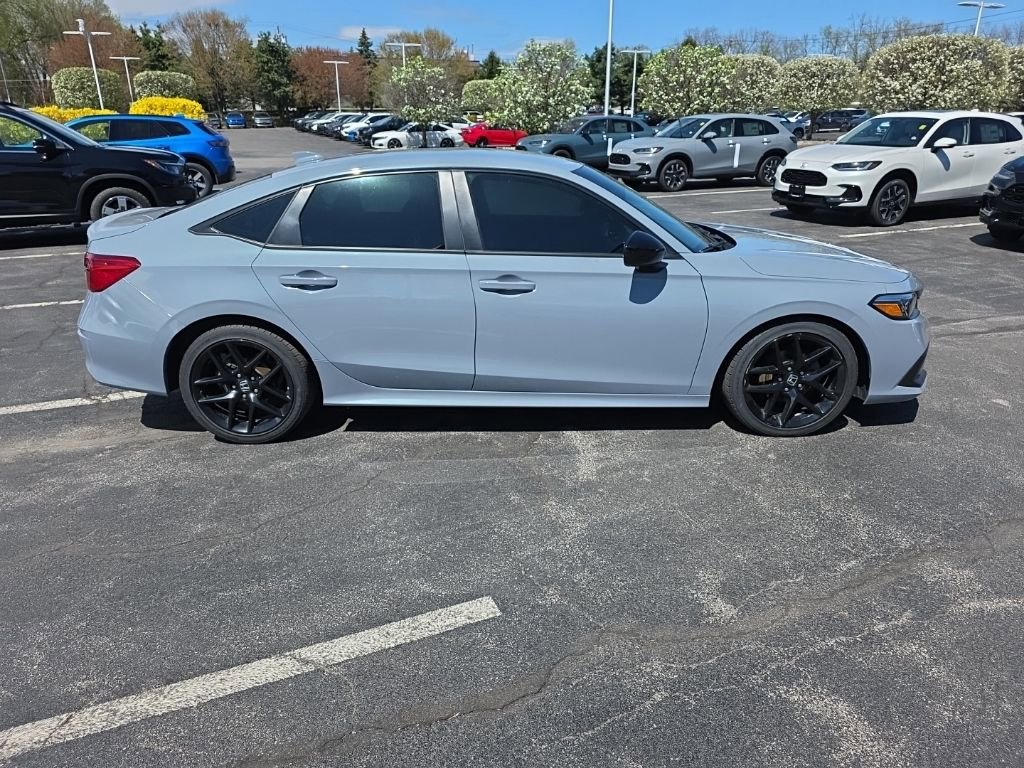 Used 2023 Honda Civic Sport image 8