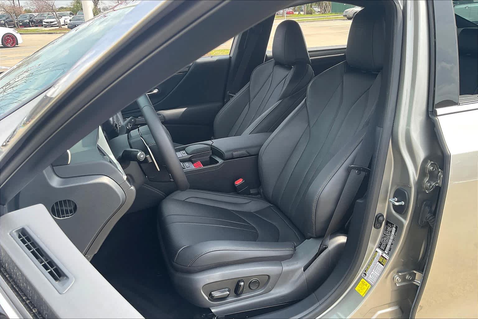 Used 2021 Lexus ES 350 F Sport w/ Accessory Package FWD image 15