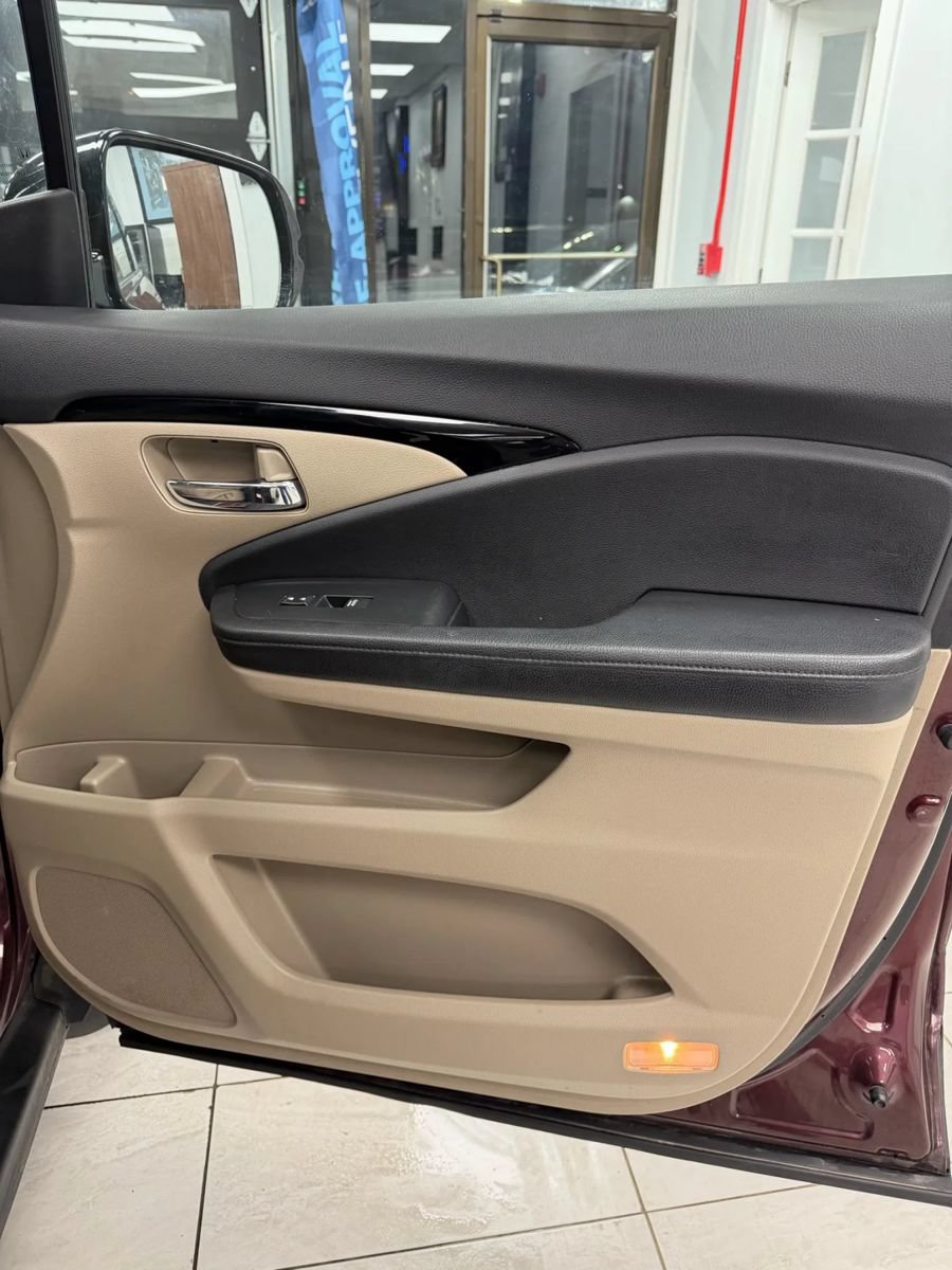 Used 2016 Honda Pilot Elite image 23
