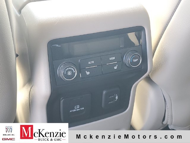 Used 2019 GMC Acadia Denali w/ Technology Package FWD image 28